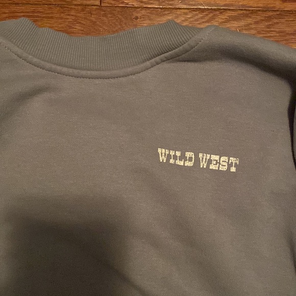 Light blue cropped shirt - Picture 2 of 4